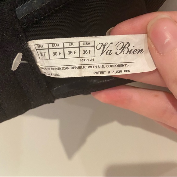 Strapless Pushup Bra with Removable Straps - Picture 4 of 5